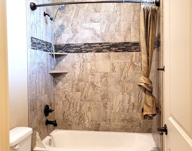 1508 Fowler Street - Photo Thumbnail 9