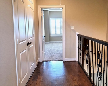 1508 Fowler Street - Photo Thumbnail 30