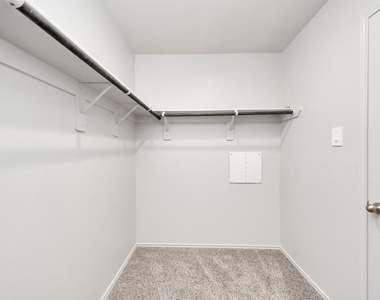 3521 Rockefeller Road - Photo Thumbnail 31