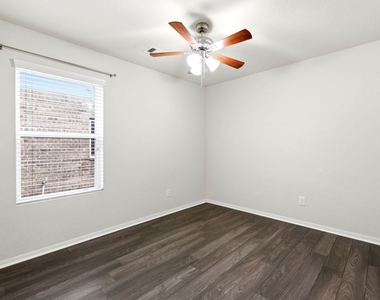 15002 Miller Meadows Lane - Photo Thumbnail 29