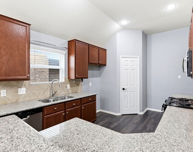 15002 Miller Meadows Lane - Photo Thumbnail 17