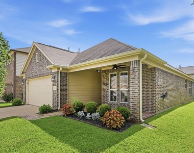 15002 Miller Meadows Lane - Photo Thumbnail 1