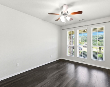 15002 Miller Meadows Lane - Photo Thumbnail 6