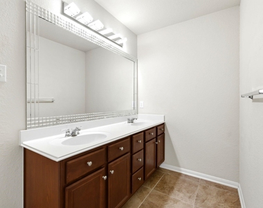 15002 Miller Meadows Lane - Photo Thumbnail 23