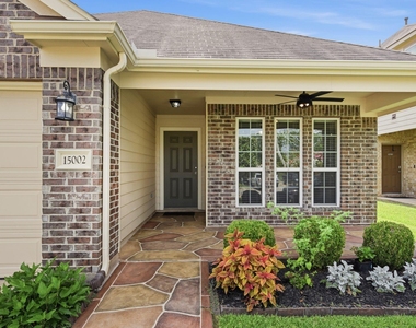 15002 Miller Meadows Lane - Photo Thumbnail 3