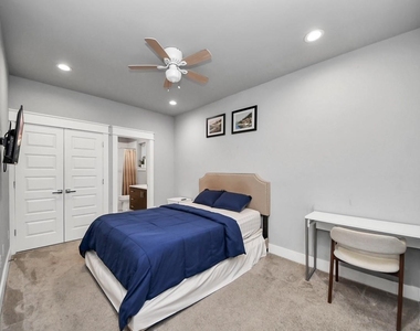425 Gregg Street - Photo Thumbnail 3