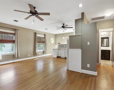 1227 Harvard Street - Photo Thumbnail 7