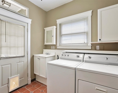 1227 Harvard Street - Photo Thumbnail 10