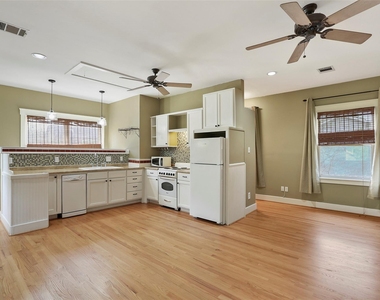 1227 Harvard Street - Photo Thumbnail 6