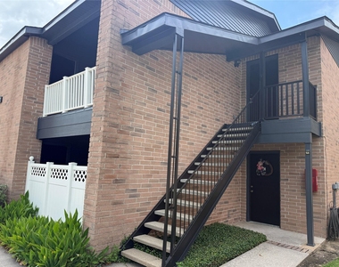 923 Carrell Street - Photo Thumbnail 1