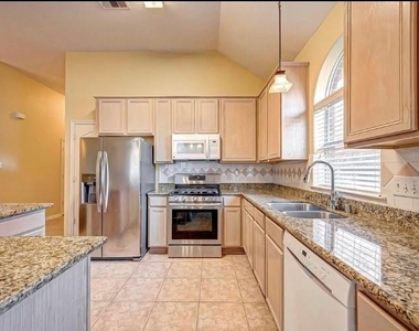 1710 Park Forest Drive - Photo Thumbnail 8