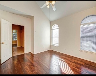 1710 Park Forest Drive - Photo Thumbnail 16