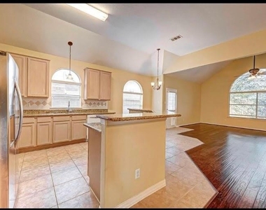 1710 Park Forest Drive - Photo Thumbnail 6