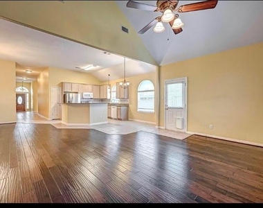 1710 Park Forest Drive - Photo Thumbnail 5