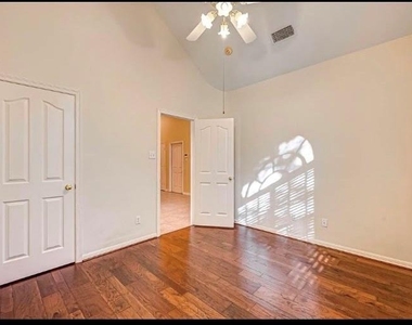 1710 Park Forest Drive - Photo Thumbnail 13
