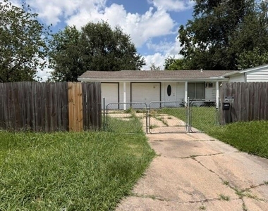 5103 Willow Glen Drive - Photo Thumbnail 1