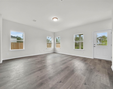 16478 Branchers Drive - Photo Thumbnail 5