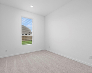2720 Grove Crest Drive - Photo Thumbnail 20