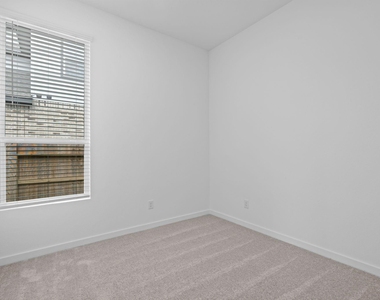 2720 Grove Crest Drive - Photo Thumbnail 24