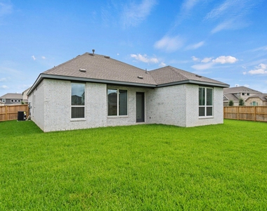 2720 Grove Crest Drive - Photo Thumbnail 28