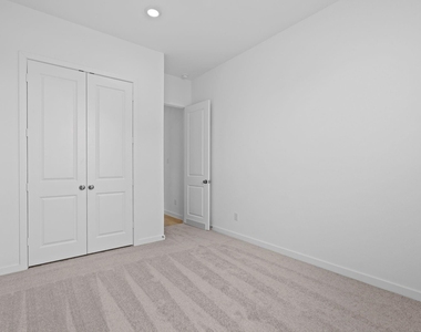 2720 Grove Crest Drive - Photo Thumbnail 21