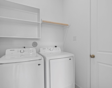 2720 Grove Crest Drive - Photo Thumbnail 26