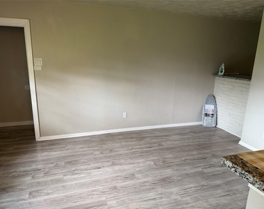 7626 Rhobell Street - Photo Thumbnail 12