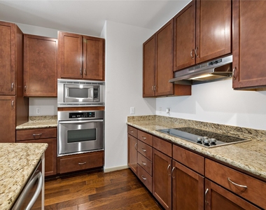 505 Jackson Hill Street - Photo Thumbnail 7
