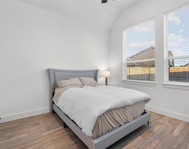 5218 Sage Hills Drive - Photo Thumbnail 20