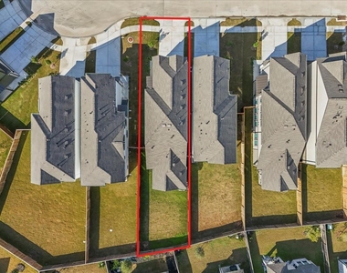 5218 Sage Hills Drive - Photo Thumbnail 6