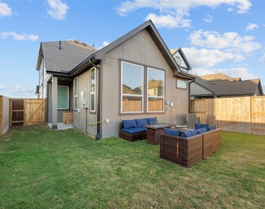 5218 Sage Hills Drive - Photo Thumbnail 35