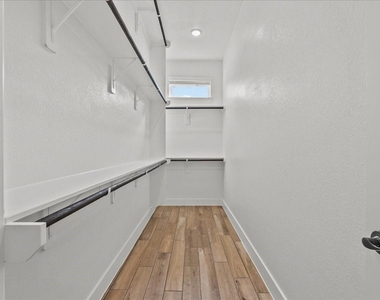 5218 Sage Hills Drive - Photo Thumbnail 24