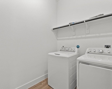 5218 Sage Hills Drive - Photo Thumbnail 27