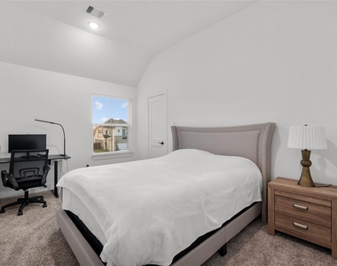 5218 Sage Hills Drive - Photo Thumbnail 28