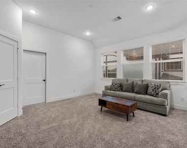 5218 Sage Hills Drive - Photo Thumbnail 25