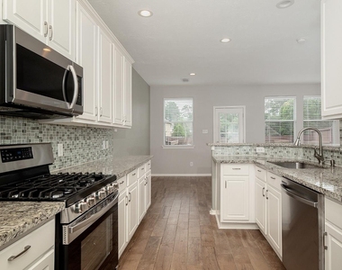 247 W Stedhill Loop - Photo Thumbnail 8