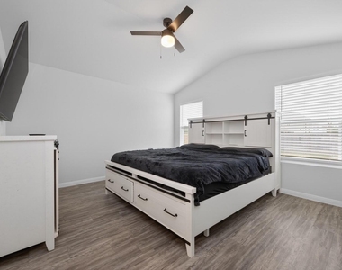 72 County Road 51028 - Photo Thumbnail 3