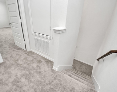 1534 Revolution Way - Photo Thumbnail 27