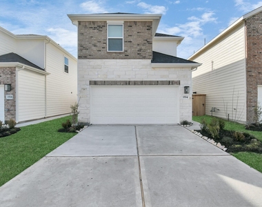 1534 Revolution Way - Photo Thumbnail 3