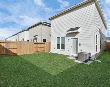 1534 Revolution Way - Photo Thumbnail 6