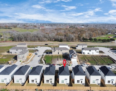1534 Revolution Way - Photo Thumbnail 12