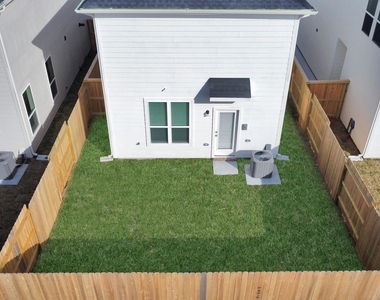 1534 Revolution Way - Photo Thumbnail 9