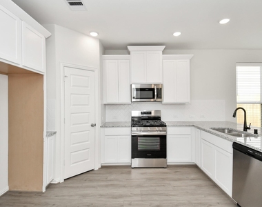 1534 Revolution Way - Photo Thumbnail 19