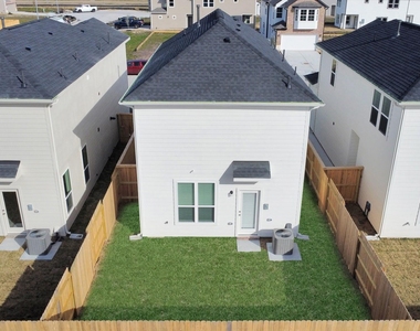1534 Revolution Way - Photo Thumbnail 10