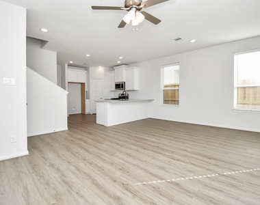 1534 Revolution Way - Photo Thumbnail 15