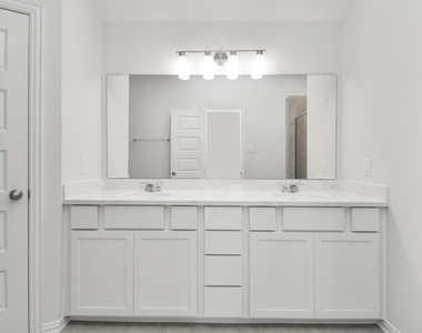 1534 Revolution Way - Photo Thumbnail 32