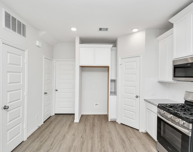 1534 Revolution Way - Photo Thumbnail 25