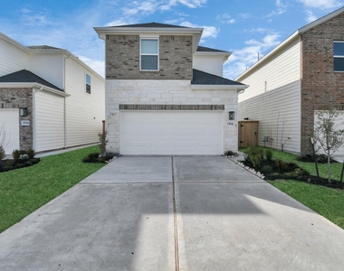 1534 Revolution Way - Photo Thumbnail 2