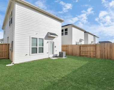 1534 Revolution Way - Photo Thumbnail 7