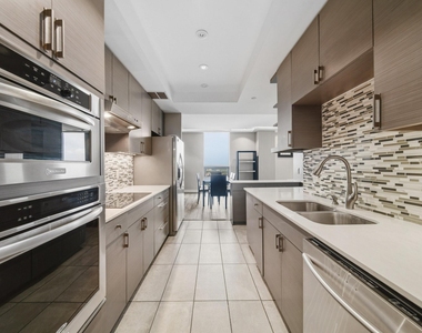 5100 San Felipe Street - Photo Thumbnail 3